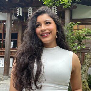 Meet your Posher, Jasmin